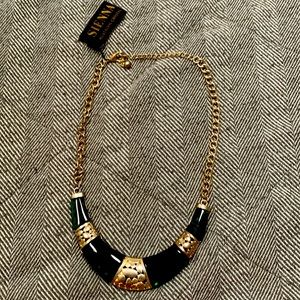 Green and gold necklace